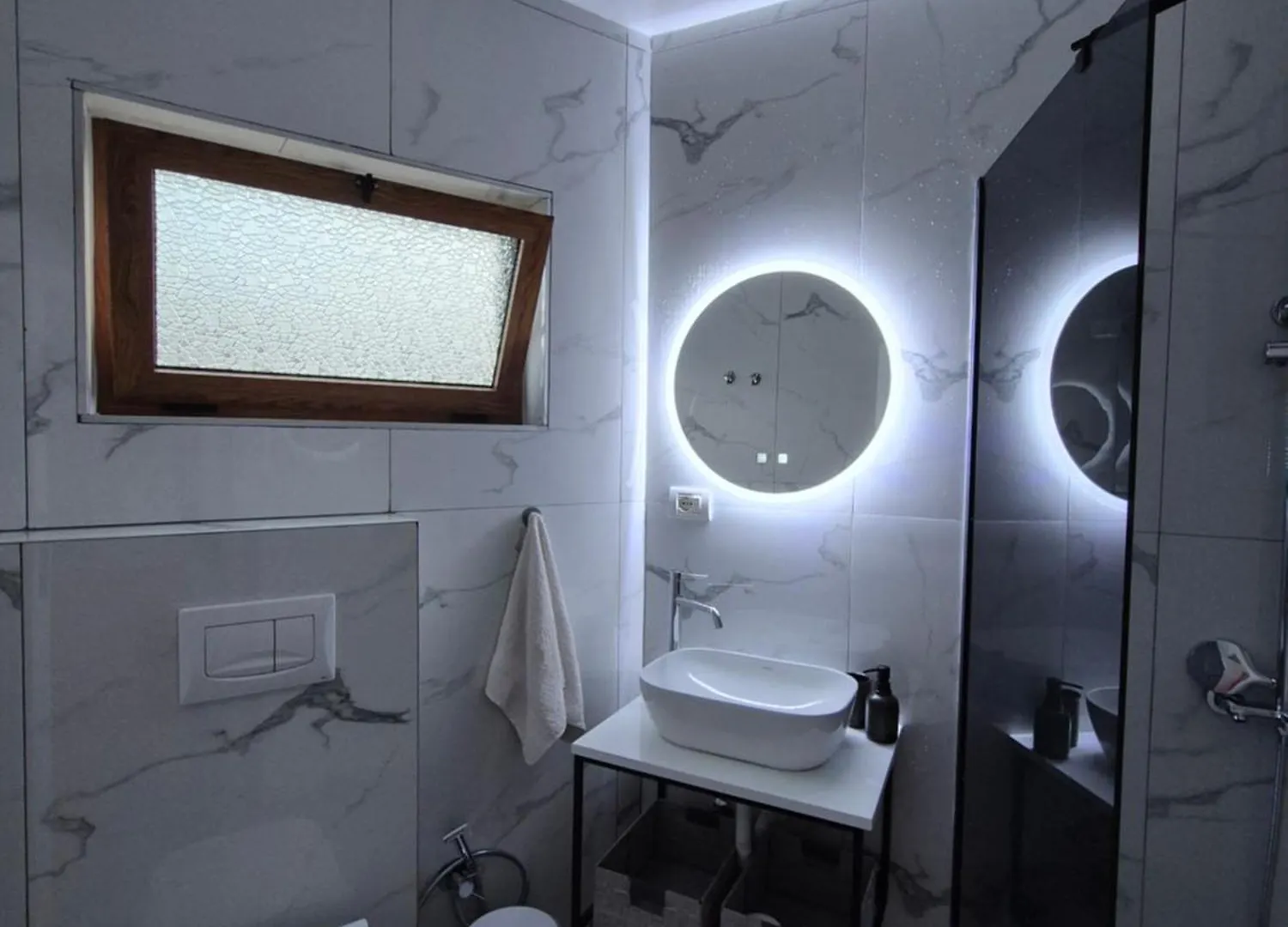 Kurmaku'S Guesthouse Elbasan Homestay